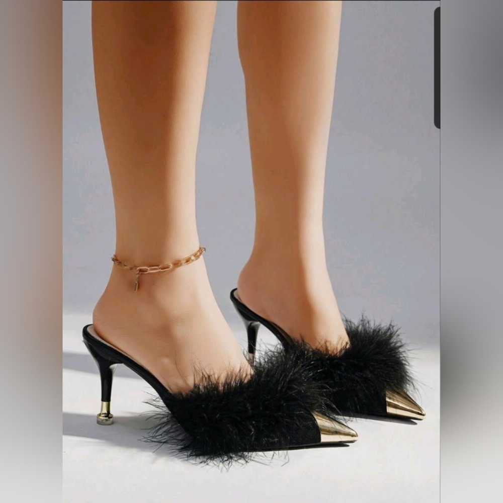 EMAYSPORIUM Elegant Black and Gold Fur Women's Heels-(NWT)
